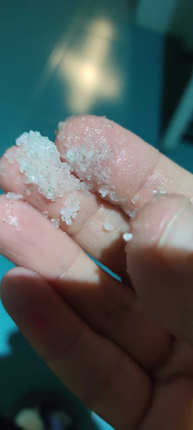 Rituals The Ritual of Jing Salt Body Scrub review photo by Butterflyoli