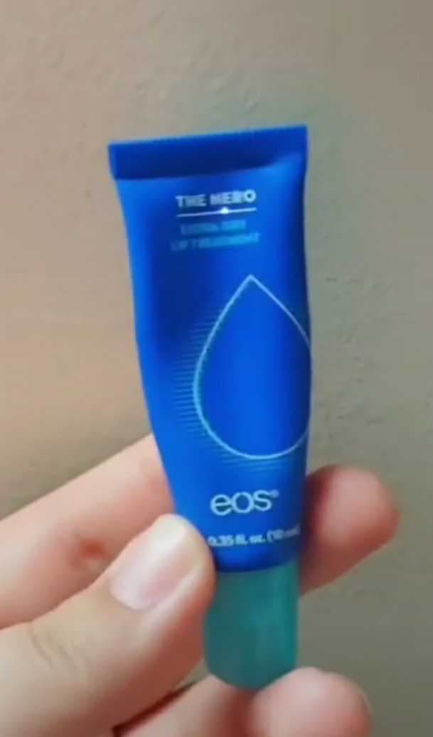 Eos The Hero - Extra Dry Lip Treatment review photo by stellareviews