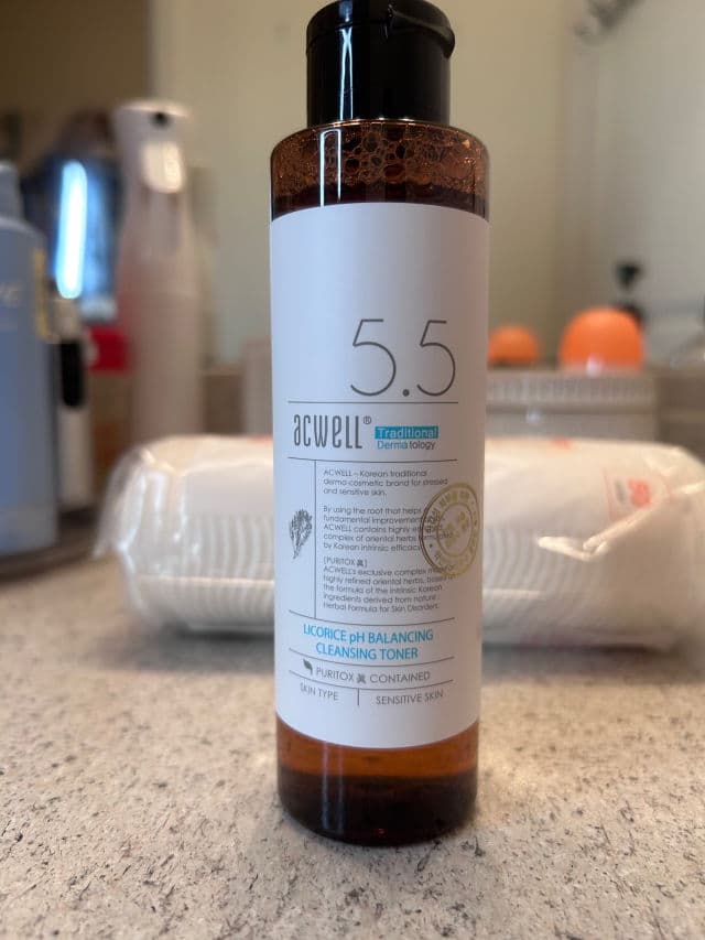 ACWELL Licorice pH Balancing Cleansing Toner review photo by acurvierview