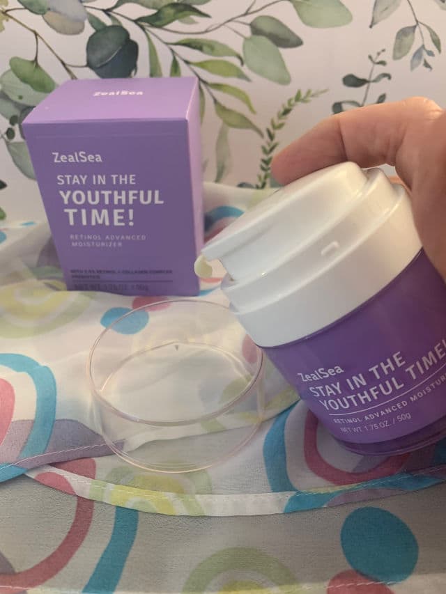 ZealSea Advanced Retinol Moisturizer review photo by manonv