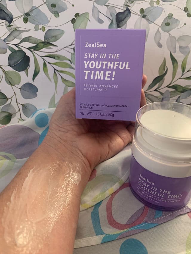 ZealSea Advanced Retinol Moisturizer review photo by manonv