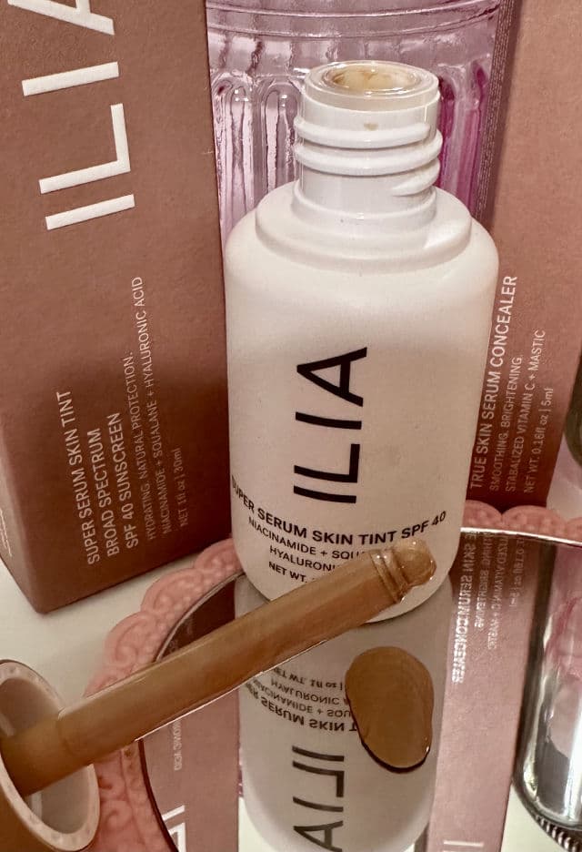 Ilia Super Serum Skin Tint SPF 40 Foundation review photo by shannonmarie75