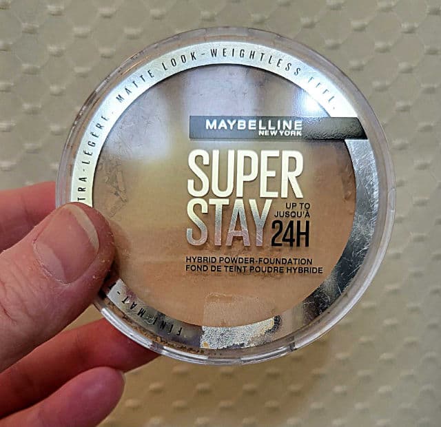 Maybelline SuperStay Full Coverage Powder Foundation  review photo by Treia