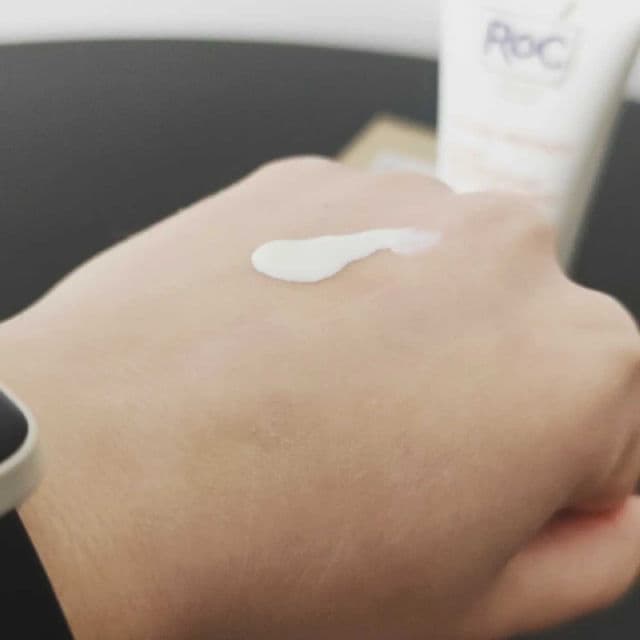 RoC Soleil Protect Fluide High Tolerance Comfort Fluid SPF 50 review photo by KristinK
