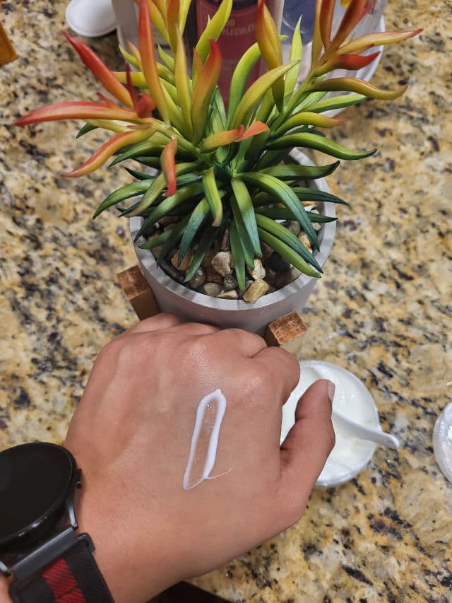 ELIZAVECCA Milky Piggy EGF Elastic Retinol Cream review photo by nishasniche