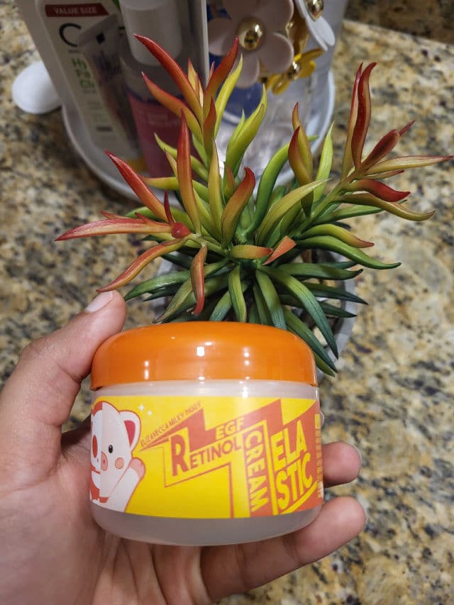 ELIZAVECCA Milky Piggy EGF Elastic Retinol Cream review photo by nishasniche