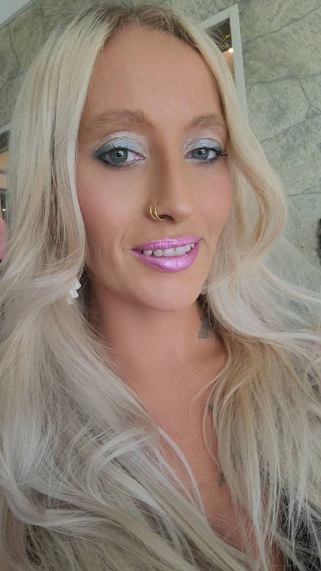 Oulac Cosmetics R14 Unforgettable Night review photo by mandyleigh117