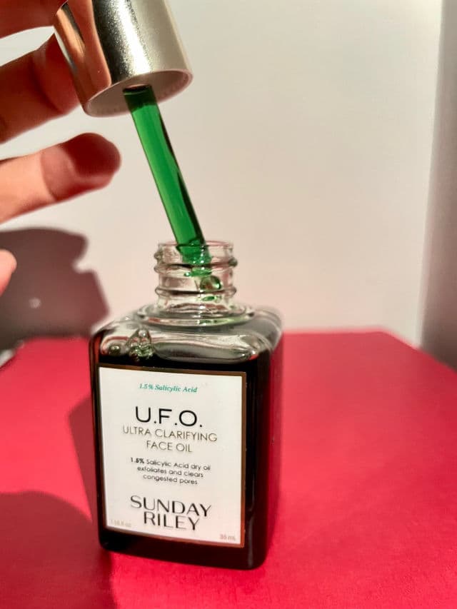 Sunday Riley U.F.O. Ultra-Clarifying Face Oil review photo by Marimara