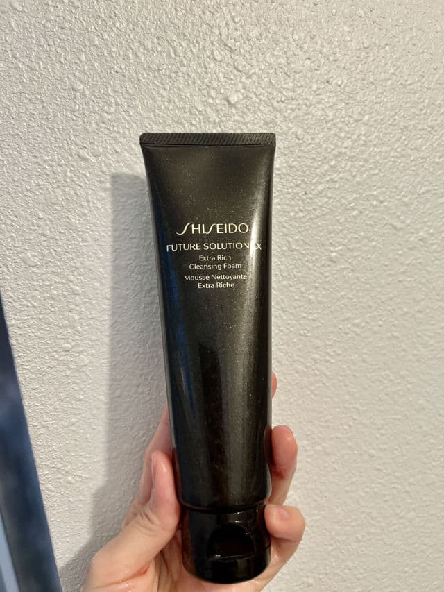 Shiseido Future Solution LX Extra Rich Cleansing Foam review photo by amie2609