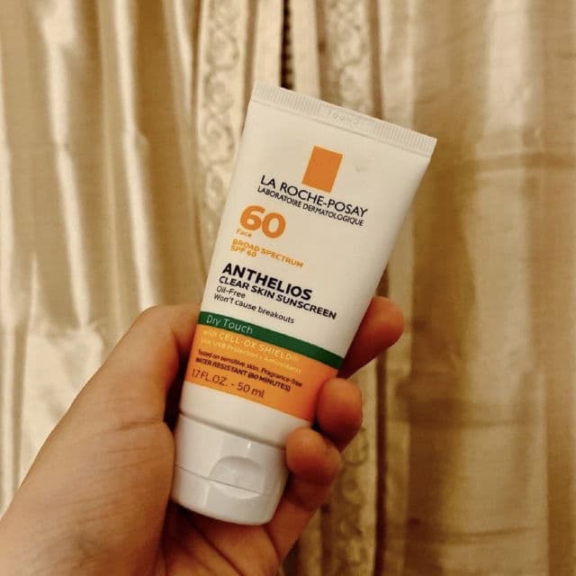 La Roche-Posay Anthelios Clear Skin Oil Free Sunscreen SPF 60 review photo by Pinky113
