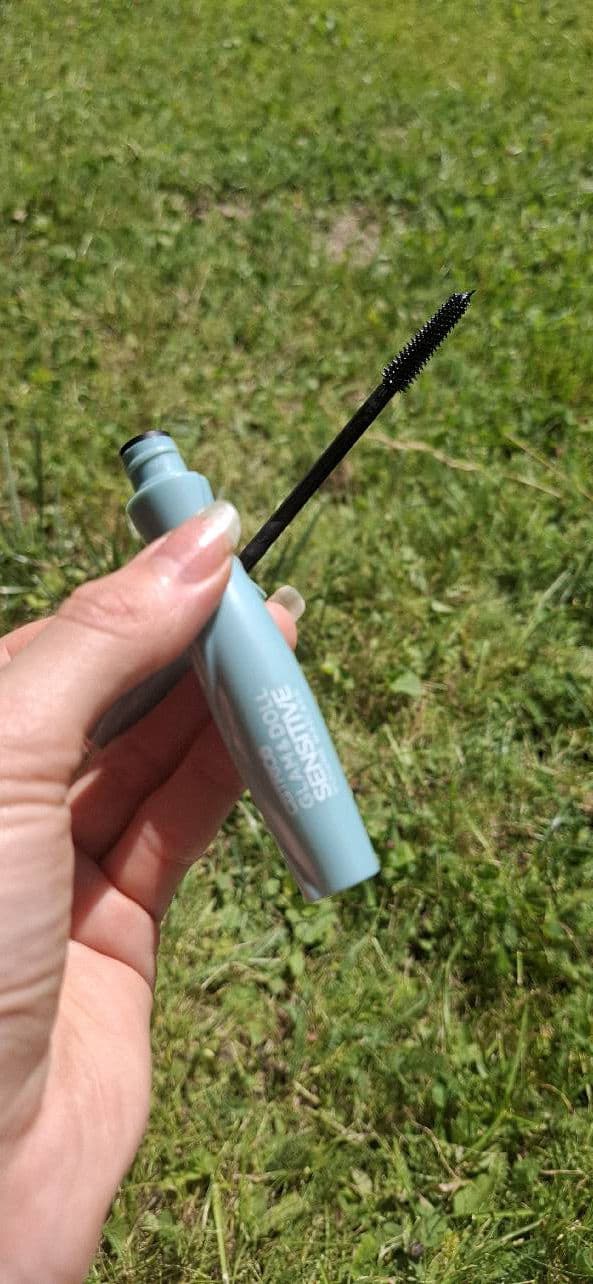 Catrice Glam & Doll Sensitive Volume Mascara review photo by beingmyselfE