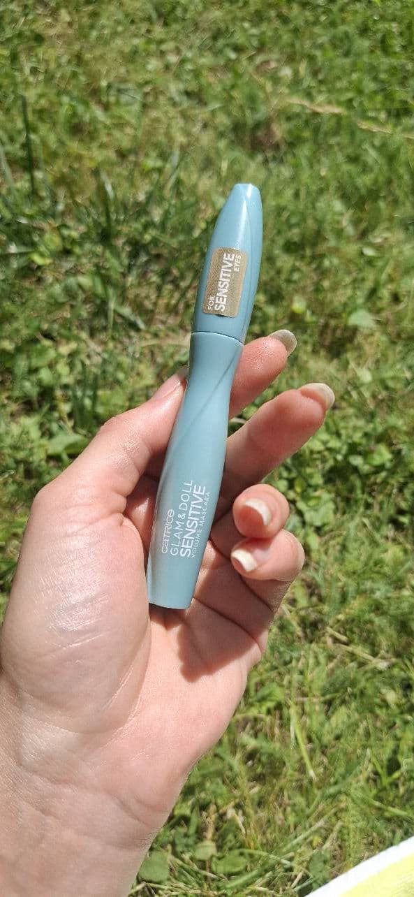 Catrice Glam & Doll Sensitive Volume Mascara review photo by beingmyselfE
