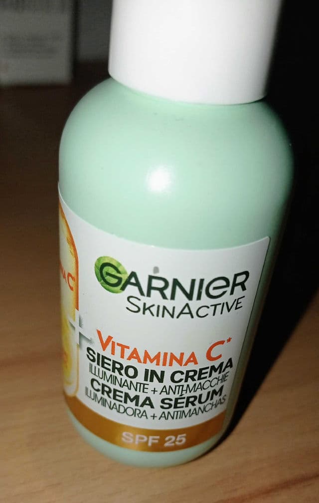 Garnier SkinActive Vitamin C 2in1 Brightening Serum Cream SPF 25 review photo by nyco