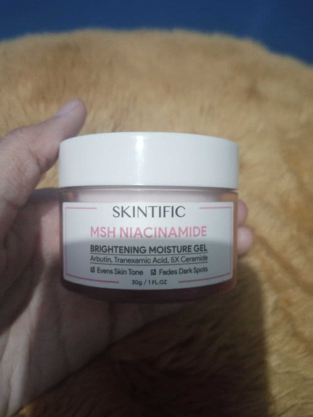 Skintific MSH Niacinamide Brightening Moisture Gel review photo by SekarZone