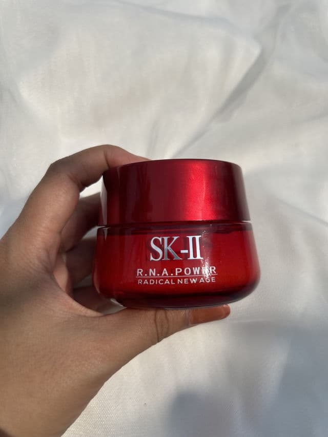 SK-II R.N.A.Power Airy Milky Lotion review photo by DiemThi