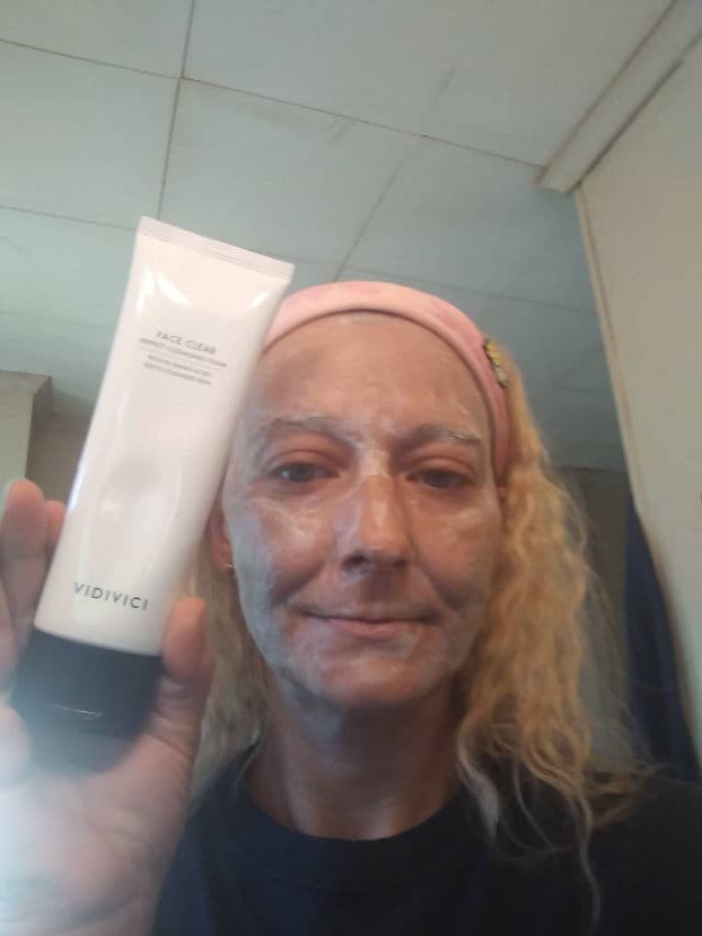 Face Clear Perfect Cleansing Foam product review