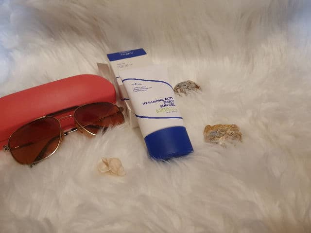 ISNTREE Hyaluronic Acid Daily Sun Gel SPF30 PA+++ review photo by Alinutza