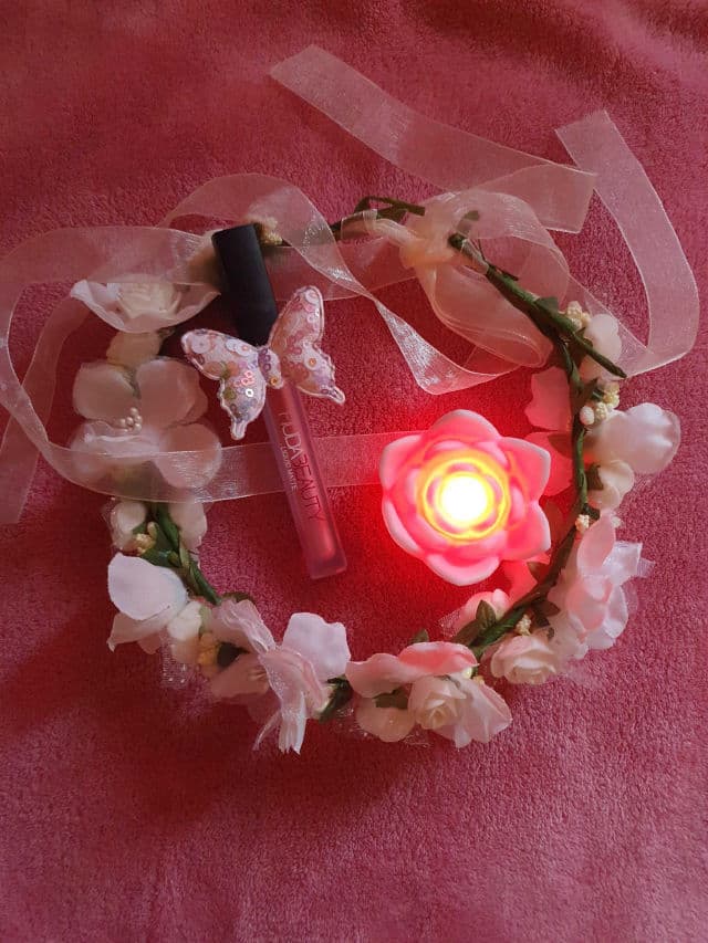 Huda Beauty Liquid Matte Ultra-Comfort Transfer-Proof Lipstick - Icon review photo by Alinutza
