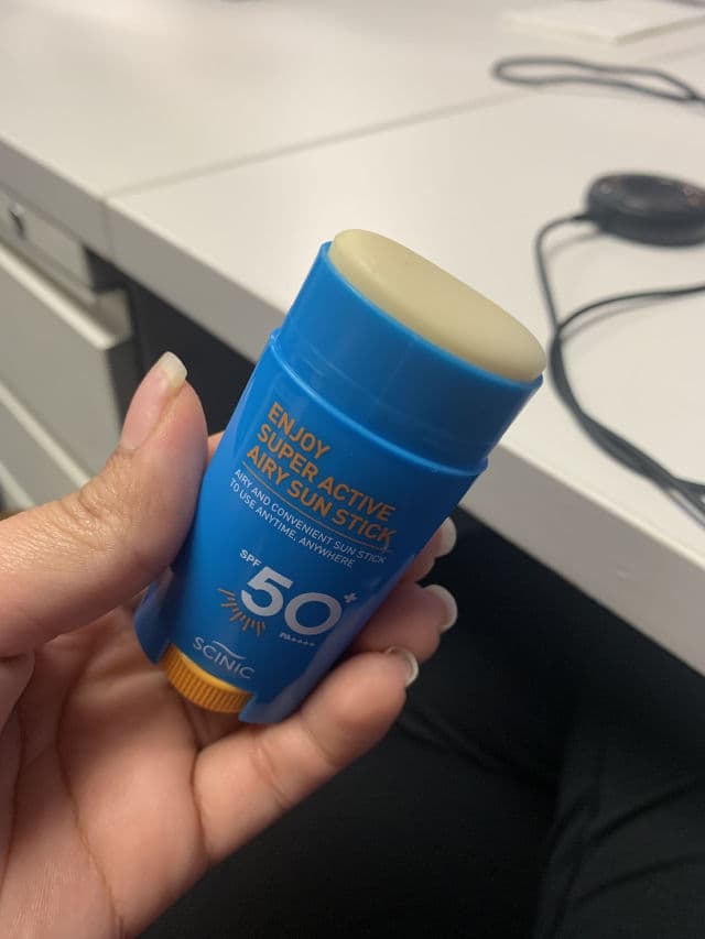 SCINIC Enjoy All Round Airy Sun Stick SPF50+ PA++++  review photo by ValeriaBossio