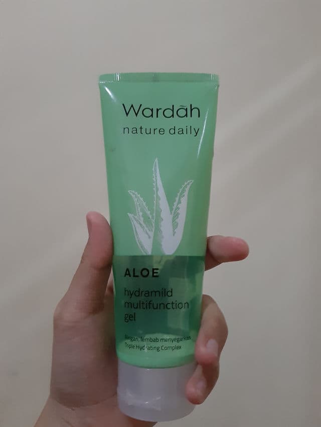 Wardah Nature Daily Aloe Hydramild Multifunction Gel review photo by 24carats