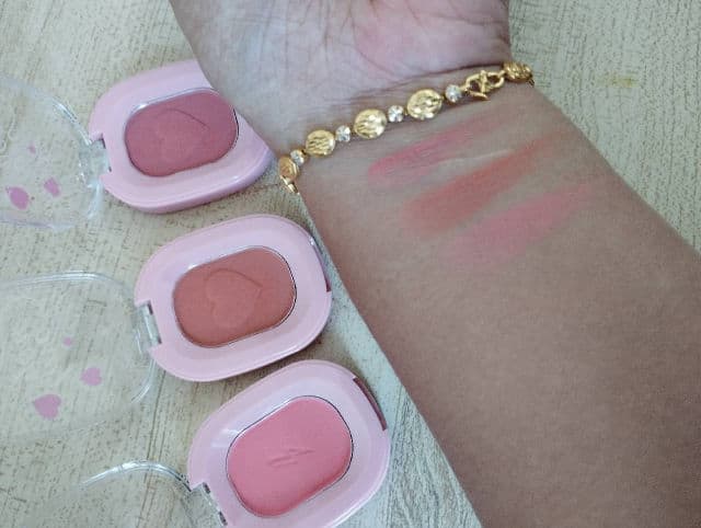 Pinkflash Chic & Check Blusher review photo by ASMZ92