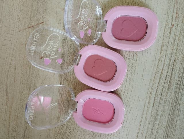 Pinkflash Chic & Check Blusher review photo by ASMZ92