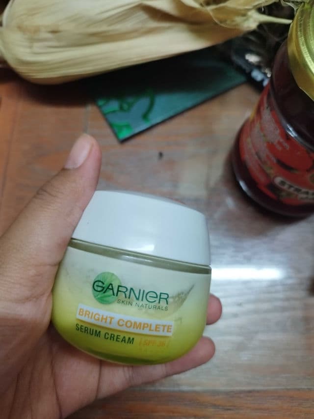 Garnier Bright Complete Vitamin C Yoghurt Night Cream review photo by yazzyy