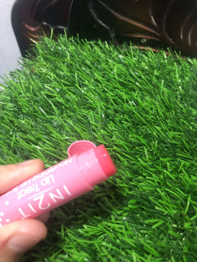 IN2IT Strawberry Lip Treat SPF 20 PA++ review photo by maybeiella