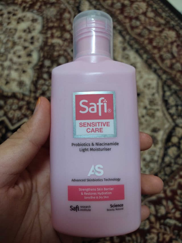 Safi Sensitive Care Probiotics & Niacinamide Light Moisturiser review photo by itsmehadaaaa