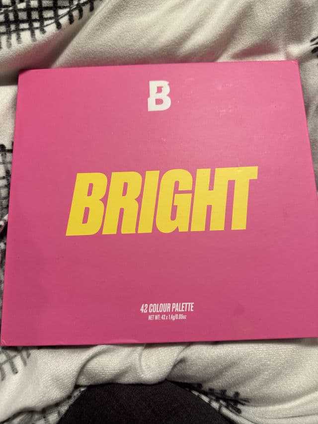 Beauty Bay Bright Matte 42 Colour Palette review photo by paula97