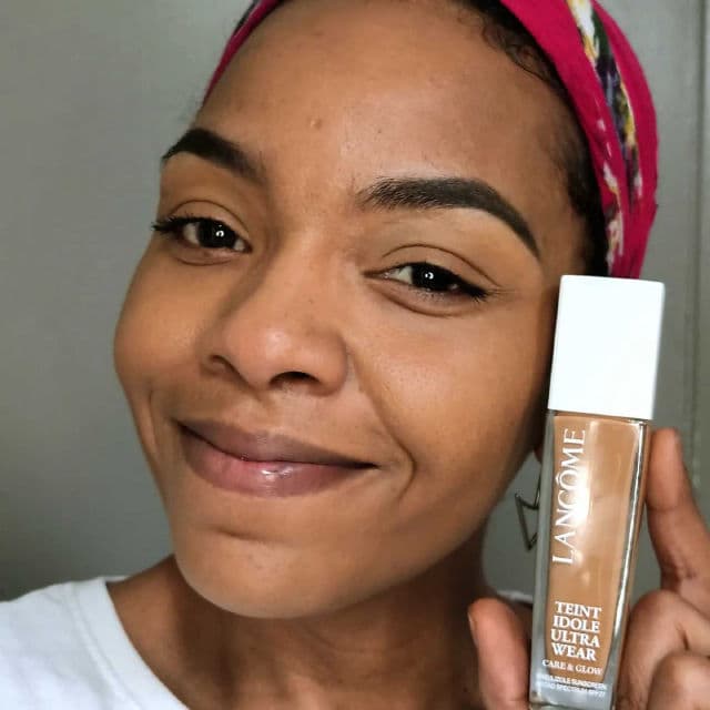 Lancome Teint Idole Ultra Wear Care & Glow Foundation review photo by Demurebeauty