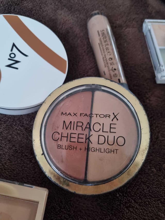 Max Factor Miracle Cheek Duo Blush + Highlight review photo by asi19962023