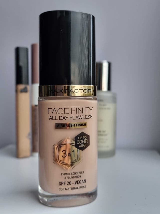 Max Factor Facefinity All Day Flawless 3 in 1 Vegan Foundation SPF 20 review photo by asi19962023