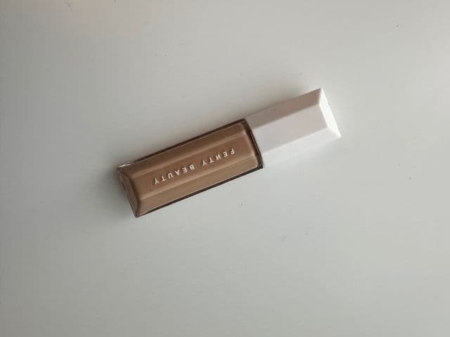 Fenty Beauty Pro Filt'r Instant Retouch Concealer review photo by DoniaG