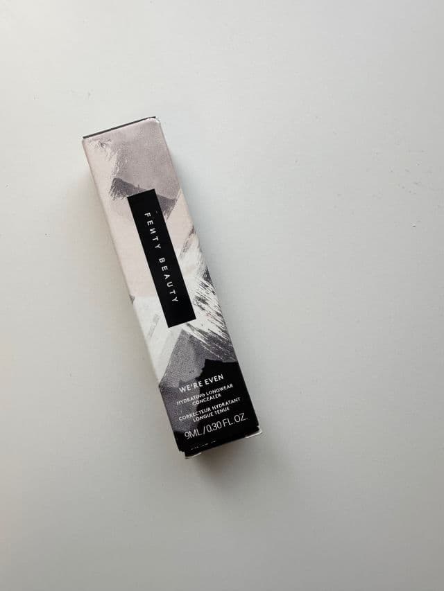 Fenty Beauty Pro Filt'r Instant Retouch Concealer review photo by DoniaG