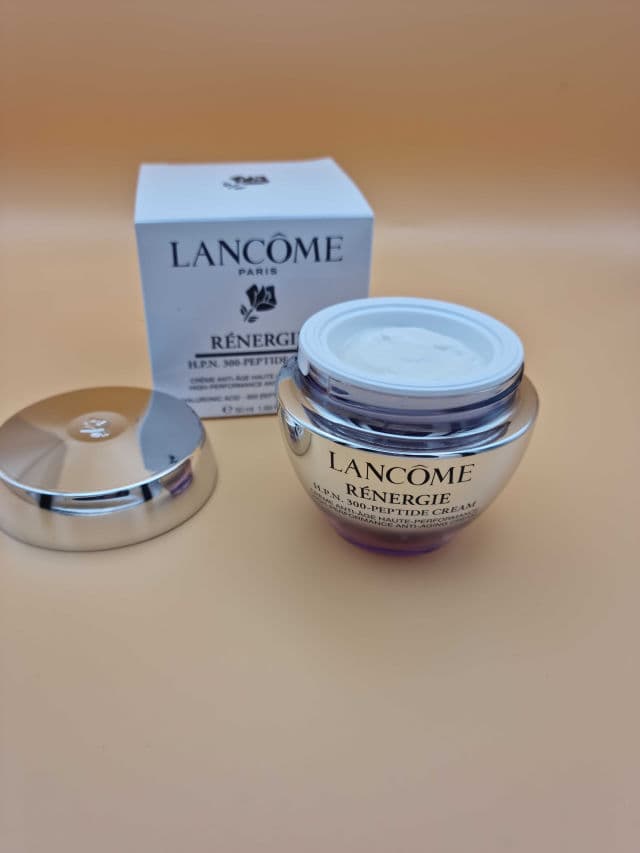 Lancome Renergie H.P.N. 300-Peptide Cream review photo by Minnie40