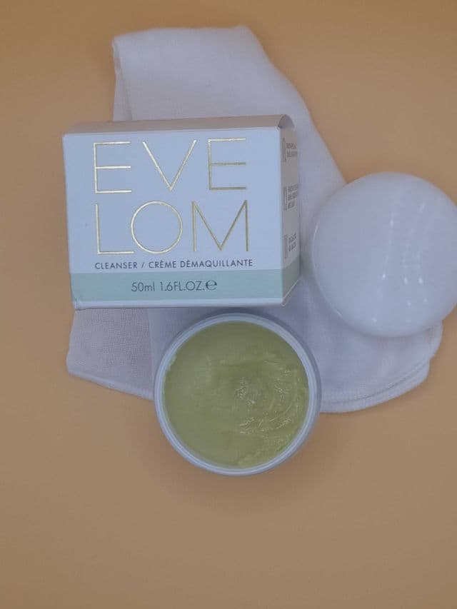 Eve Lom Cleanser review photo by Minnie40