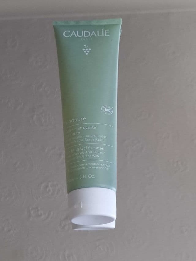 Caudalie Paris Vinopure Purifying Gel Cleanser review photo by Minnie40