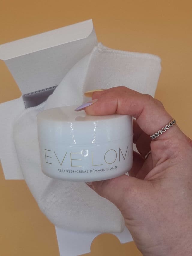 Eve Lom Cleanser review photo by Minnie40