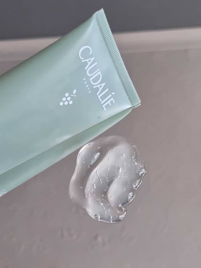 Caudalie Paris Vinopure Purifying Gel Cleanser review photo by Minnie40
