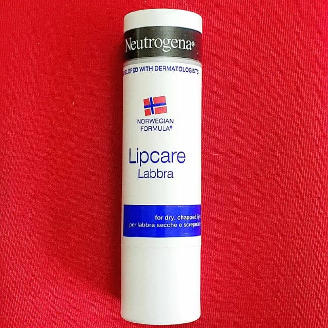 Neutrogena Norwegian Formula Lip Moisturizer with SPF 15 review photo by Emily91