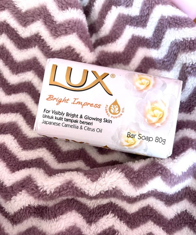 Lux Bright Impress Body Wash review photo by aleeyalee