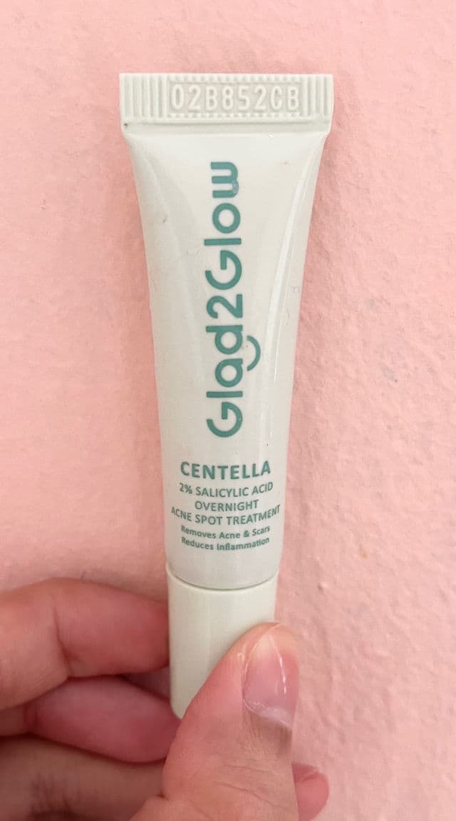 Glad2Glow Centella 2% Salicylic Acid Overnight Acne Spot Treatment review photo by aleeyalee