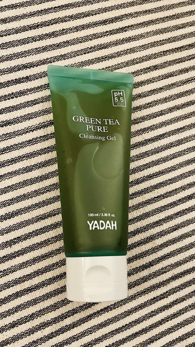 Yadah Green Tea Pure Cleansing Gel  review photo by BeautyLoves