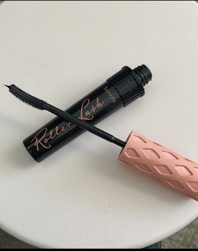 Benefit Cosmetics Roller Lash Curling Mascara Super-curling & Lifting Mascara review photo by Beespacenaa