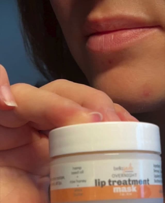 Bella Jade Botanicals Overnight Lip Treatment Mask review photo by Susan101