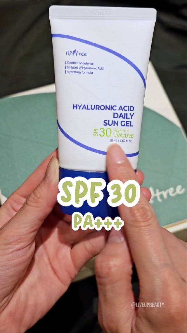 ISNTREE Hyaluronic Acid Daily Sun Gel SPF30 PA+++ review photo by lubeauty