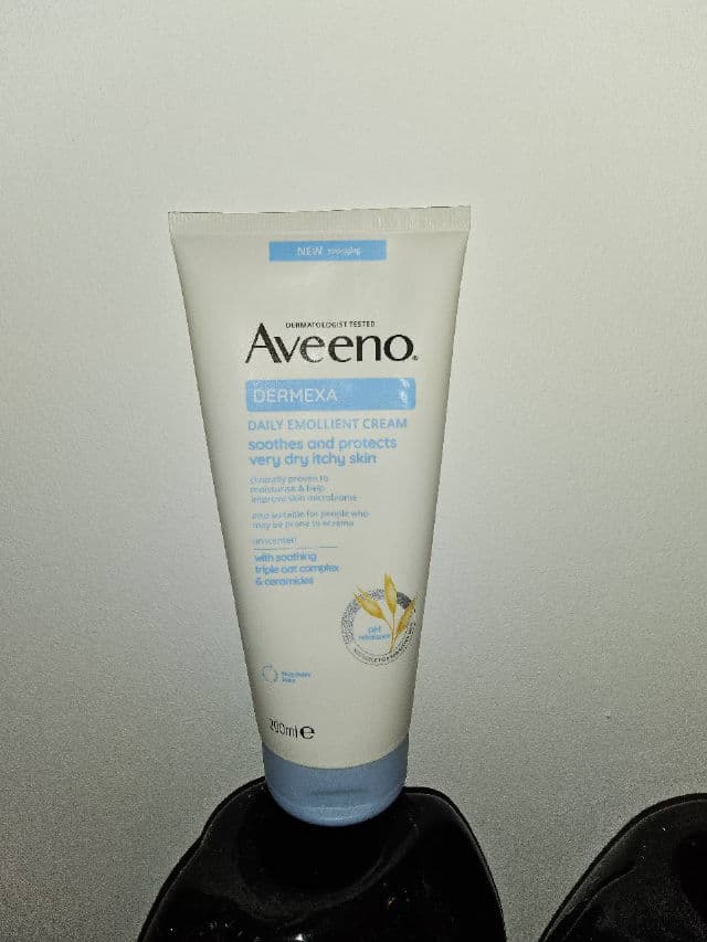 Aveeno Dermexa Daily Emollient Cream review photo by IceE81