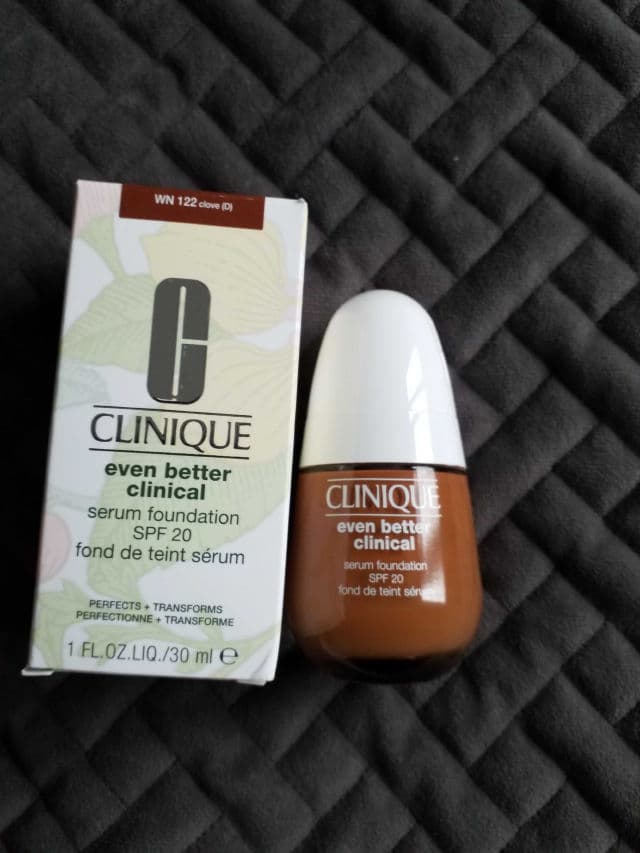 Clinique Even Better Clinical Serum Foundation Broad Spectrum SPF25 review photo by IceE81