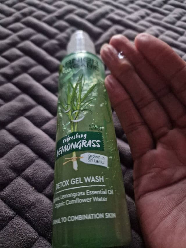 Garnier Organic Lemongrass Detox Gel Wash review photo by IceE81